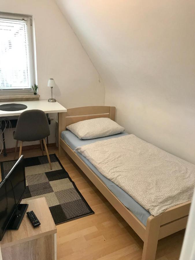 Juna Karlsruhe Bagian luar foto