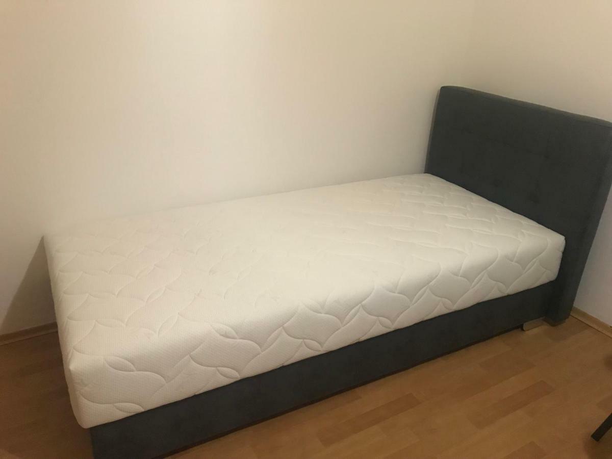 Juna Karlsruhe Bagian luar foto
