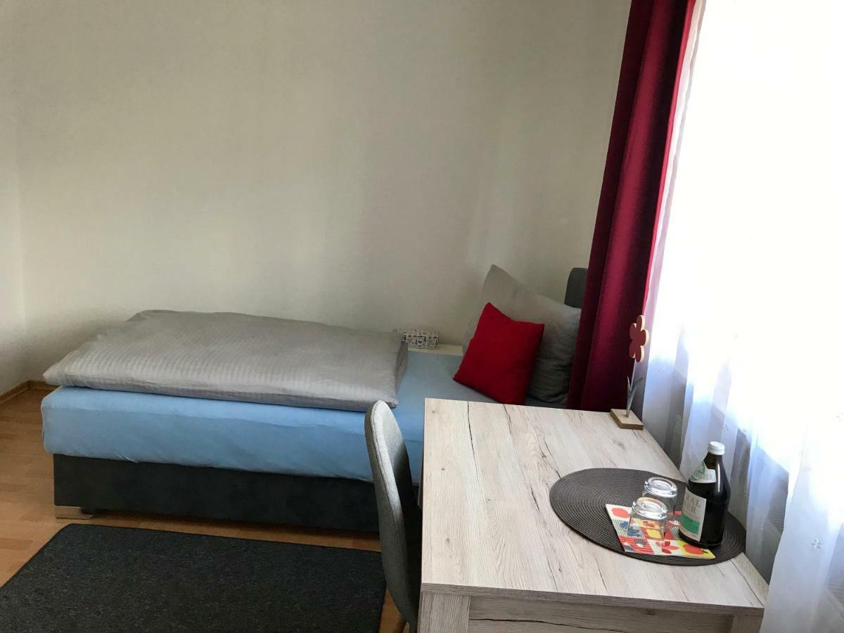 Juna Karlsruhe Bagian luar foto