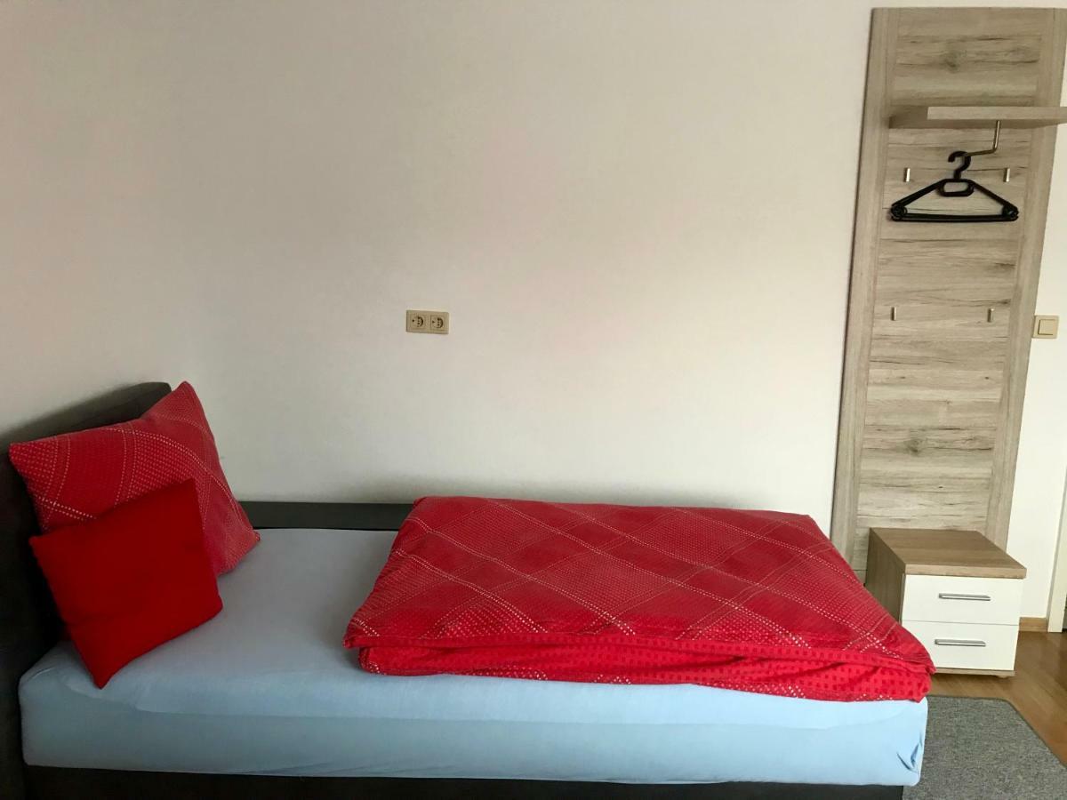 Juna Karlsruhe Bagian luar foto