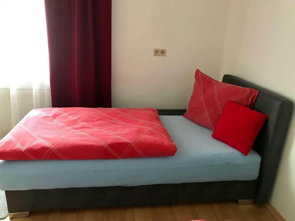 Juna Karlsruhe Bagian luar foto