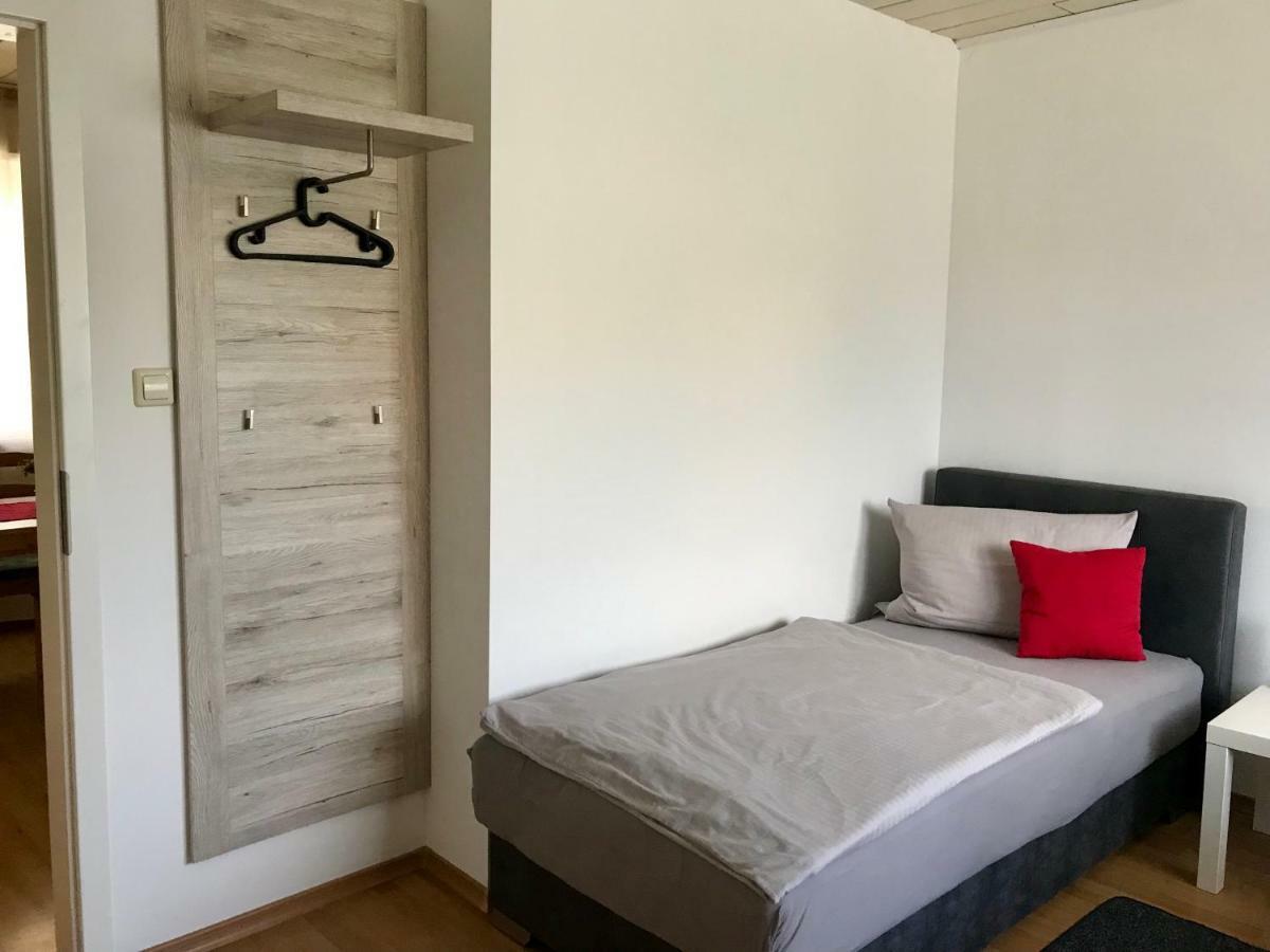 Juna Karlsruhe Bagian luar foto